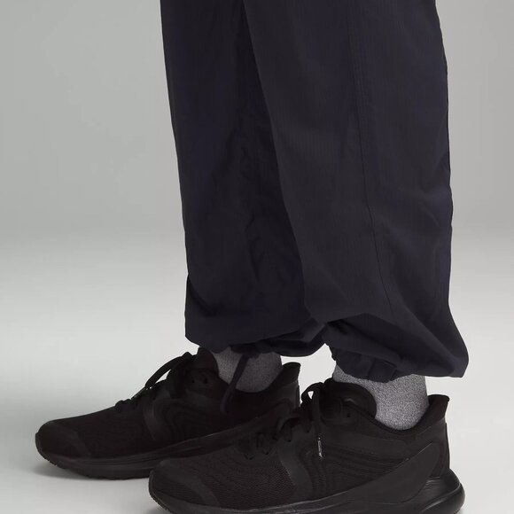 EUC Lululemon Dance Studio Mid-Rise Pant *Regular *Black - Picture 4 of 9